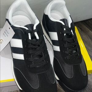 & Other Stories Black and White Sneakers